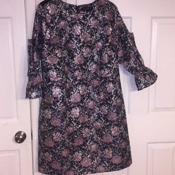 Eloquii Dresses & Skirts - Eloquii Metallic Floral Dress